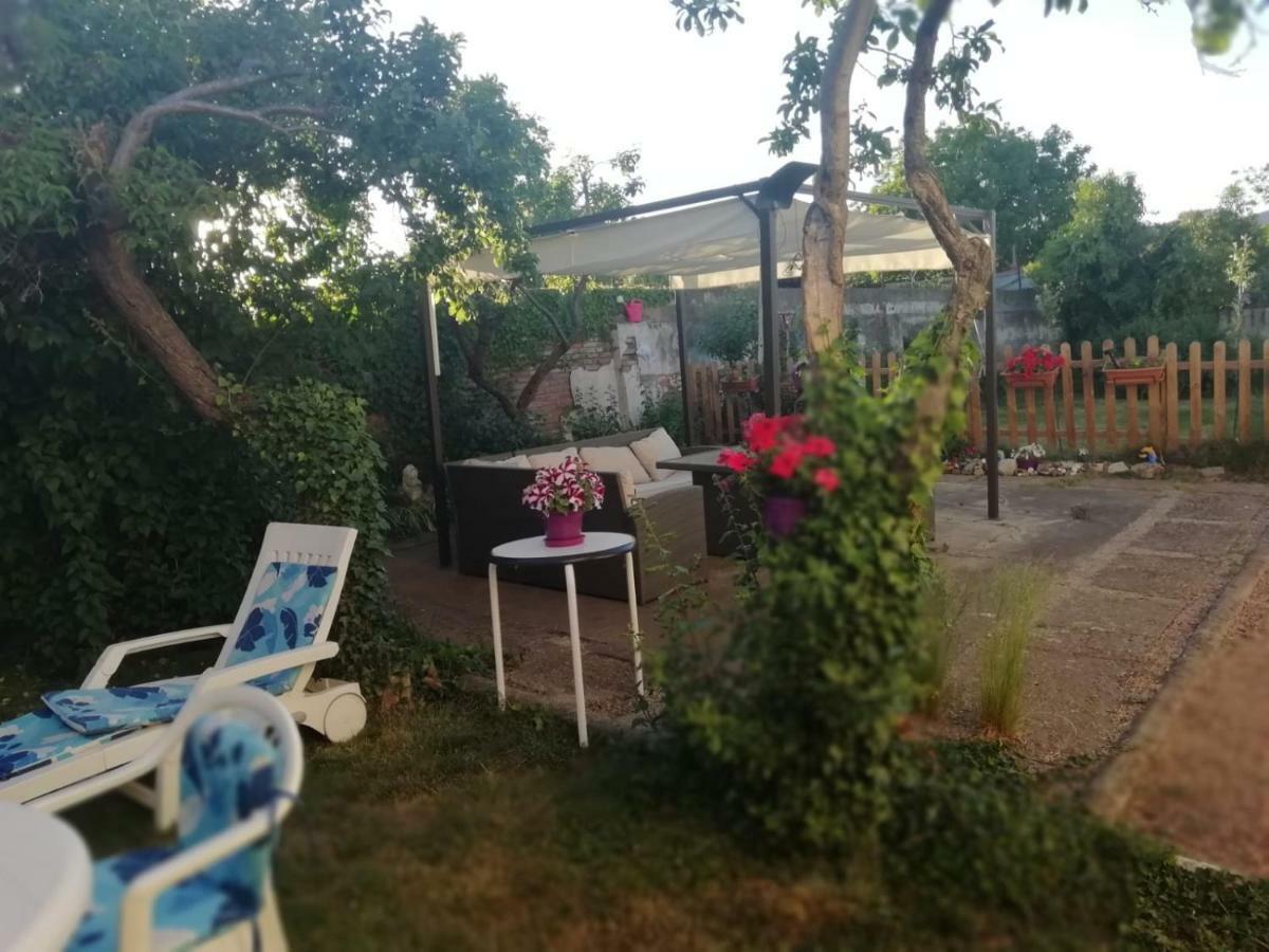 Villa Boleta A 5 Minutos De Leon, Casa Con Jardin San Andrés del Rabanedo Exterior foto
