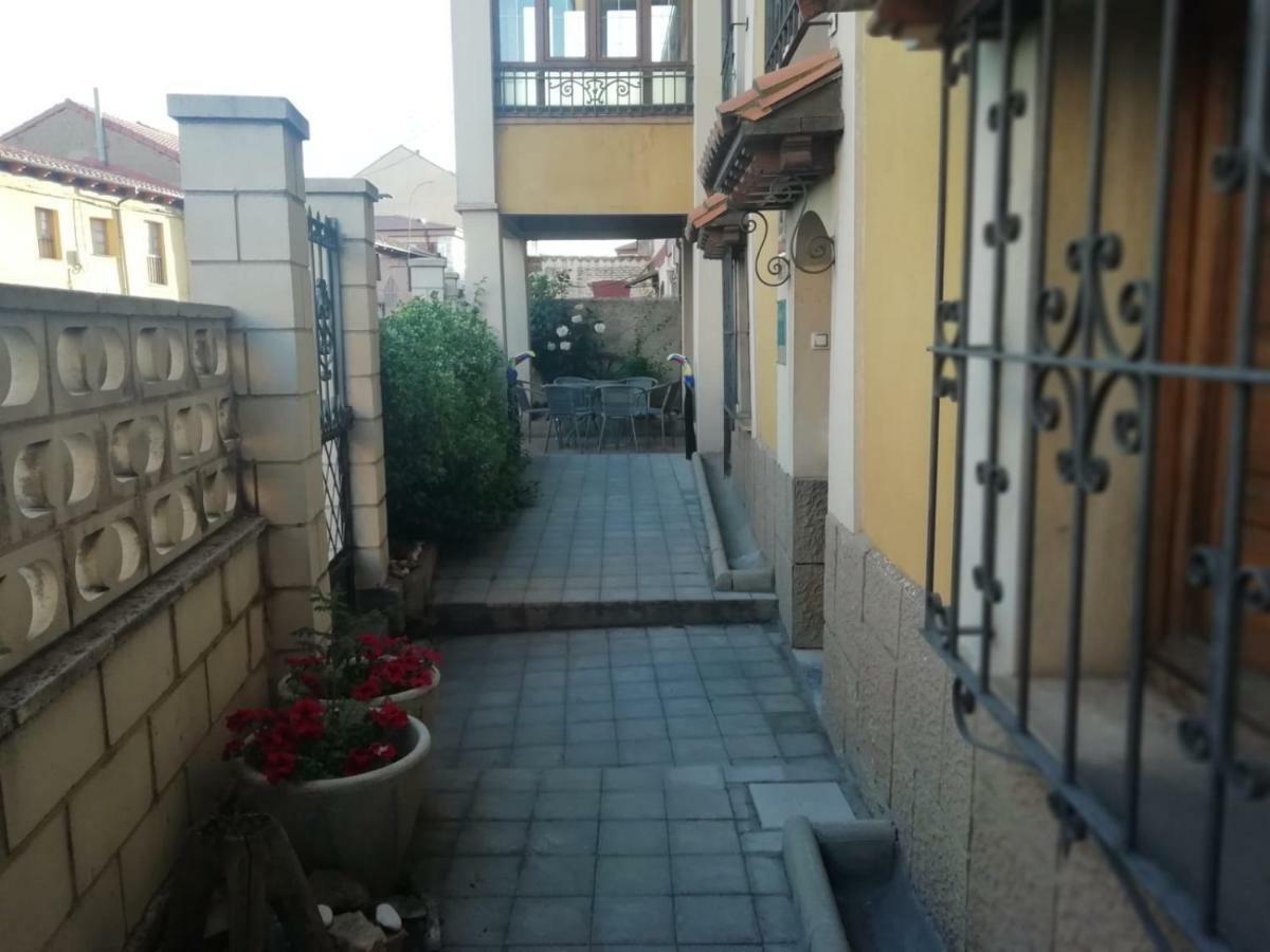 Villa Boleta A 5 Minutos De Leon, Casa Con Jardin San Andrés del Rabanedo Exterior foto